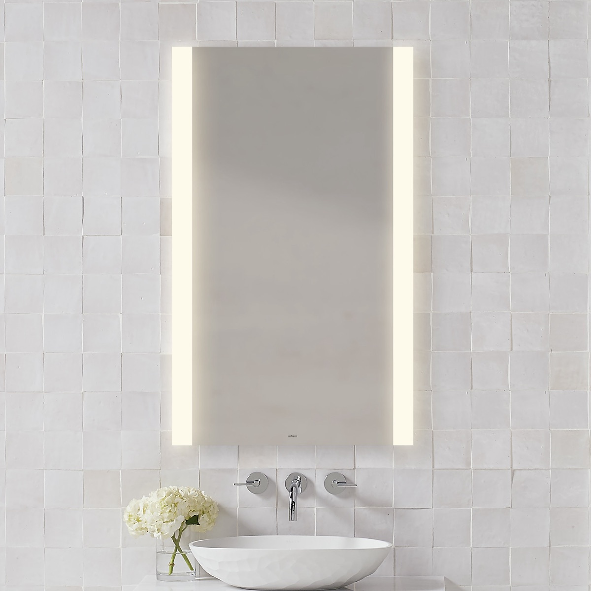Core Lighted Mirror, Edge Lit Light Pattern